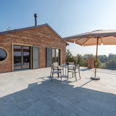 Villa Cascina Buzio 12, Emma *