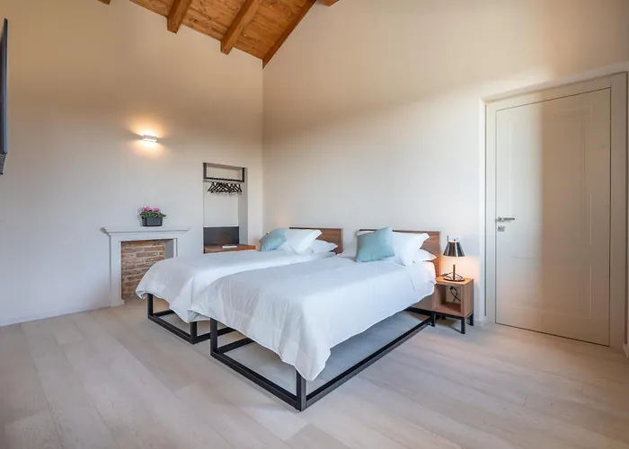 Cascina Buzio 12, Emma