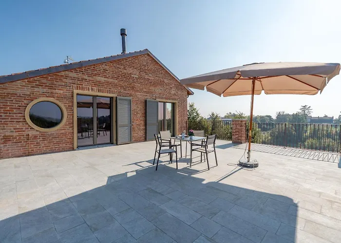 Villa Cascina Buzio 12, Emma *