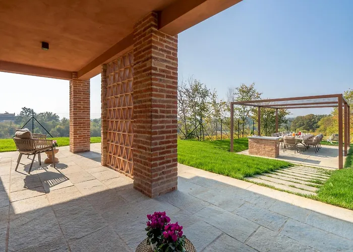 Cascina Buzio 12, Emma